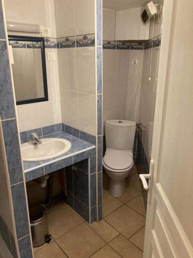 Le Robinson Bed and Breakfast Marseillan  Εξωτερικό φωτογραφία