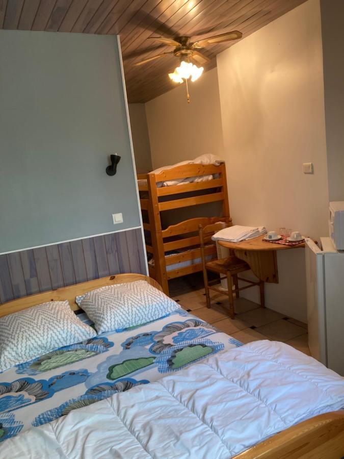 Le Robinson Bed and Breakfast Marseillan  Εξωτερικό φωτογραφία